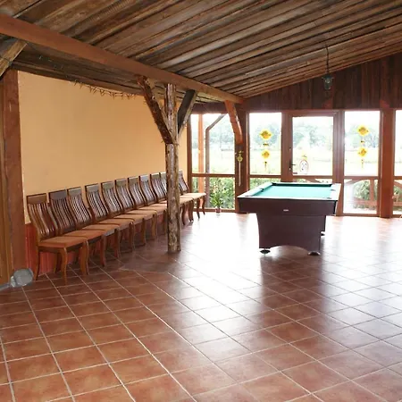 Wilimy, Przy Stawie 別荘 *