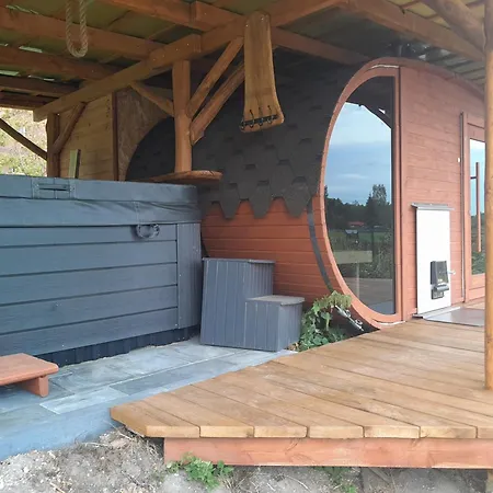 Wilimy, Przy Stawie 別荘 *